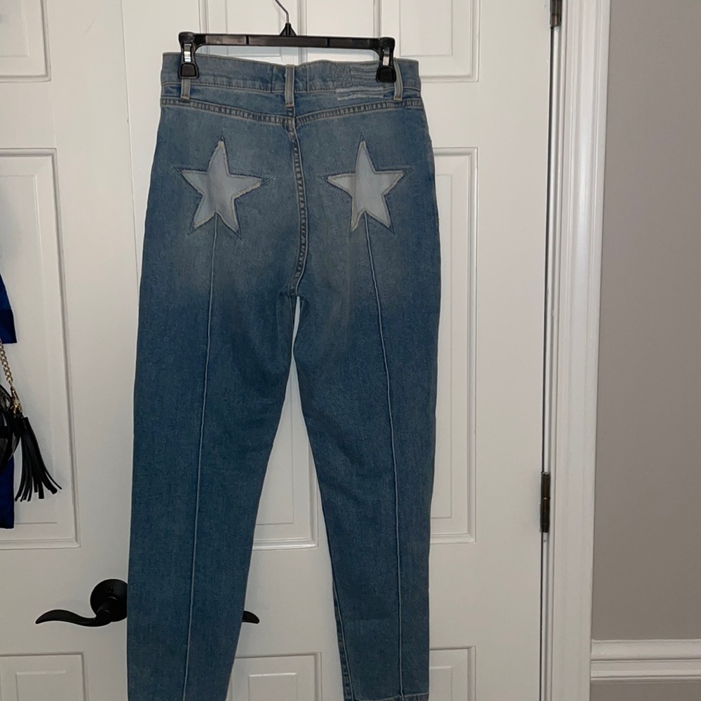 Revice star denim! Straight / skinny. Worn once. SO CUTE ON!